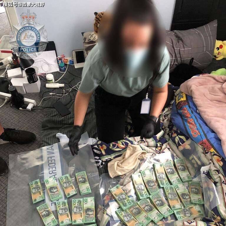 澳門一肖中100%期期準(zhǔn)，揭示背后的真相與警惕違法犯罪